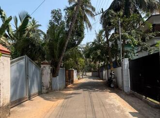 Residential Land for Sale in Kozhikode, Mankavu, Mankavu, 1.5 km from Lulu Mall behind Petrol pump Mankave , Calicut