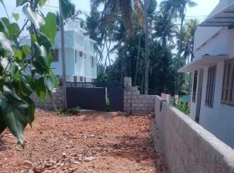 Residential Land for Sale in Trivandrum, Thiruvananthapuram, Kalady