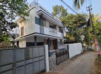 Residential House Villa for Sale in Trivandrum, Nedumangad, Karakulam, Between Mukkola - Kachani road - Joseph Lane