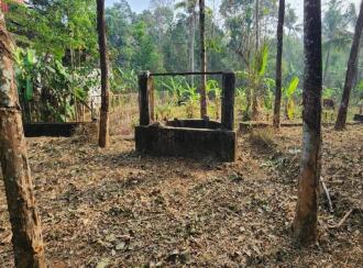 Residential Land for Sale in Kottayam, Kottayam town, Puthuppally, Ettam mile Payyappaady Road near Payyappaady junction