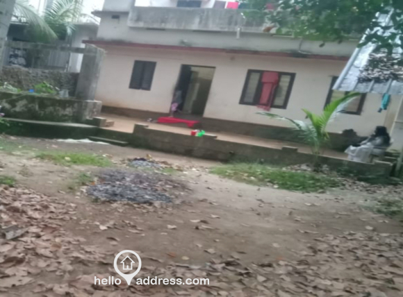 Ample space for parking 30 cents