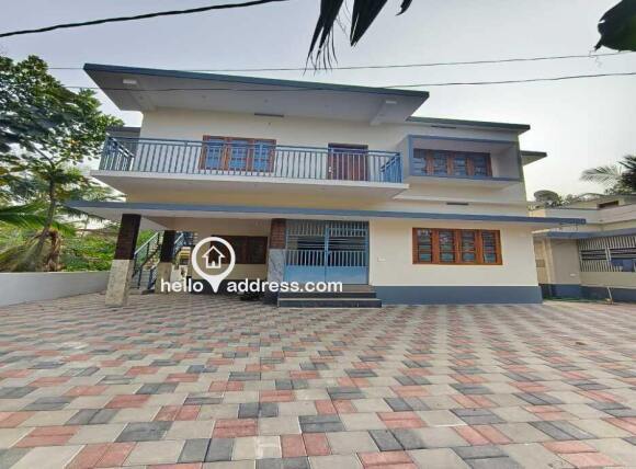 5 BHK New Independent House for Sale in Periya Town – Near Central University of Kerala
