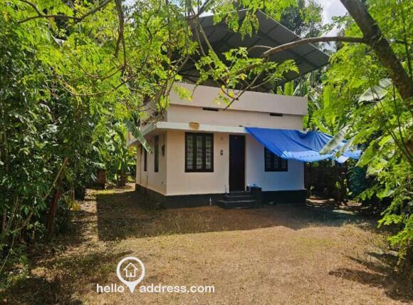 Property with small house 1000 sq feet