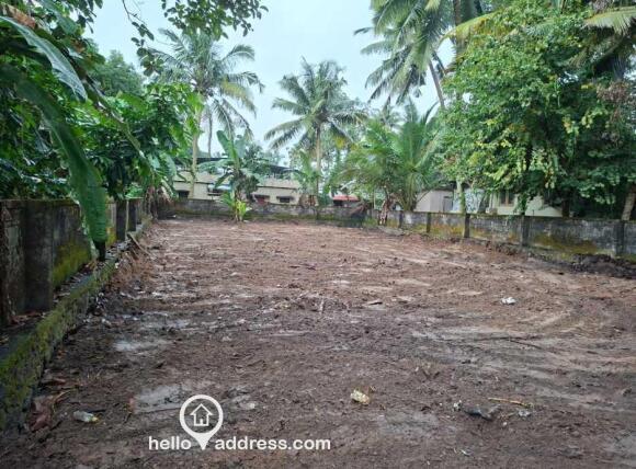 Plot 15 cent for sale