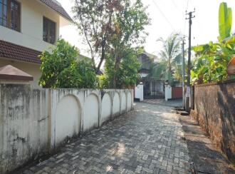 Residential House Villa for Sale in Ernakulam, Aluva, Aluva, Chembakassery kadavu road