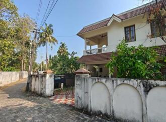 Residential House Villa for Sale in Ernakulam, Aluva, Aluva, Chembakassery kadavu road