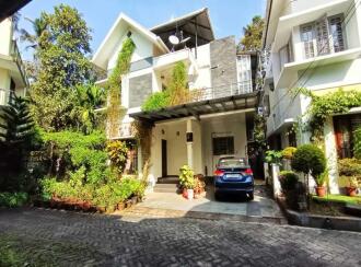 Residential House Villa for Sale in Ernakulam, Kakkanad, Kangarapady, Millumpady Rd, opp. Classic Vintage apartments, Kollamkudimugal, Mundampalam