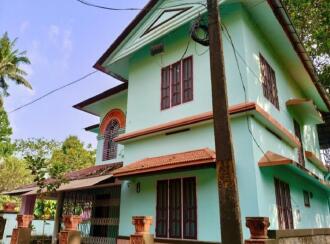 Residential House Villa for Sale in Pathanamthitta, Thiruvalla, Eraviperoor, 600 Meter from Kozhimala Post Office, Eraviperoor, Pathanamthitta