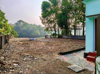 Residential House Villa for Sale in Pathanamthitta, Thiruvalla, Eraviperoor, 600 Meter from Kozhimala Post Office, Eraviperoor, Pathanamthitta