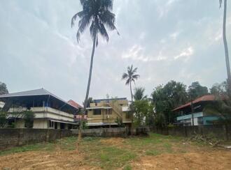Residential Land for Sale in Ernakulam, Tripunithura, Thiruvankulam, LBS road