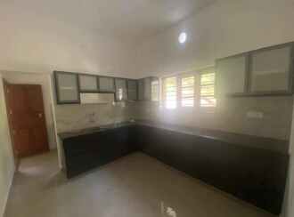 Residential House Villa for Sale in Ernakulam, Muvattupuzha, Mekkadambu, 500 Mtrs from Kolencherry - Muvatupuzha