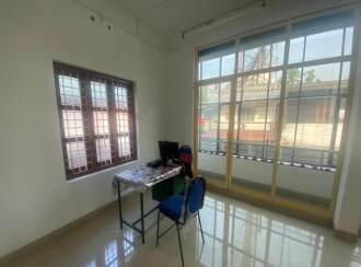Commercial Building for Sale in Ernakulam, Angamaly, Moozhikkulam
