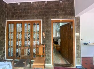 Residential House Villa for Sale in Ernakulam, Angamaly, Moozhikkulam, Elavoor road