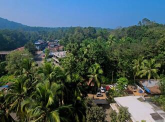 Commercial Building for Sale in Kottayam, Erattupetta, Aruvithura, College junction