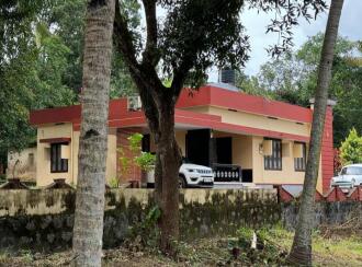 Residential House Villa for Sale in Pathanamthitta, Thiruvalla, Pullad, Near Koipuram Police station