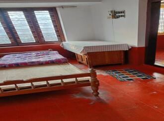 Residential House Villa for Rent in Kannur, Kannur, Thavakkara, Near to east side railway platform