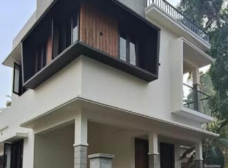 Residential House Villa for Sale in Ernakulam, Tripunithura, Udayamperoor, MLA Road