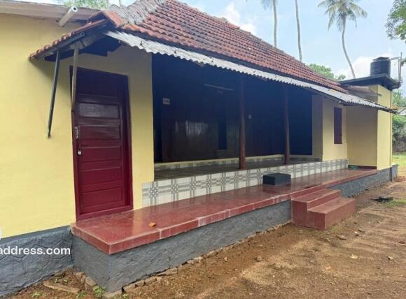 വാസയോഗ്യമായ വീട്  / ഉല്ലാസഭവനം വില്പനയ്ക്ക് 