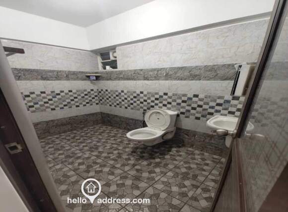 BATHROOM 1