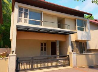 Residential House Villa for Sale in Ernakulam, Kakkanad, Pukkattupady, 3C96+P5W Malayidam Thuruth, Kerala 