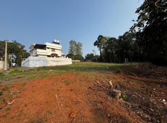 Residential Land for Sale in Pathanamthitta, Thiruvalla, Kizhakkanmuthoor, malamel Road-Nattukadvu