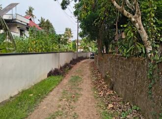 Residential Land for Sale in Ernakulam, Kakkanad, Thevakkal, Thevakkal-Thengod road