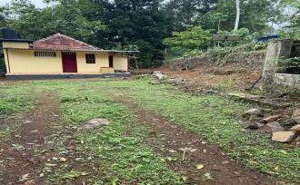 വാസയോഗ്യമായ വീട് വില്പനയ്ക്ക് കോട്ടയം, Manarcadu, Maalam, Areeparambu