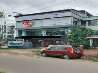 Commercial Building for Rent in Ernakulam, Maradu, Kundannoor, NH 66