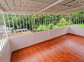 Residential House Villa for Sale in Kottayam, Kaduthuruthy, Kaduthuruthy, Kottayam Ernakulam route muttuchira(900meter)