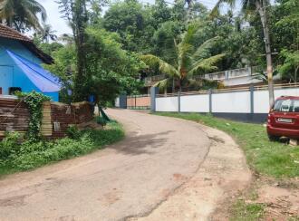 Residential Land for Sale in Trivandrum, Chirayinkeezhu, Kizhuvalam, Irattakkalingu - kunnuvaaram road