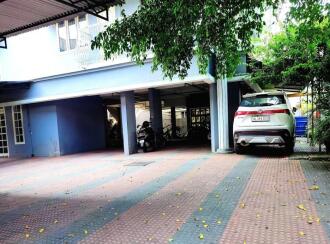 Residential Apartment for Sale in Ernakulam, Ernakulam town, Jos junction, T.D. Road near Kunhalu's Hospital