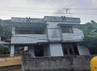 വാസയോഗ്യമായ വീട് വില്പനയ്ക്ക് Trivandrum, Thiruvananthapuram, Thirumala, Shanthinagar b-112
