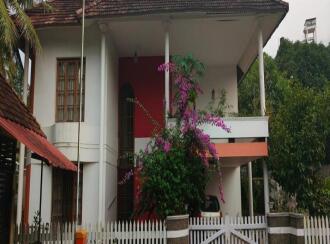 Residential House Villa for Sale in Kottayam, Kottayam town, Kalathipady, Near to Pallikoodam school , Kottayam
