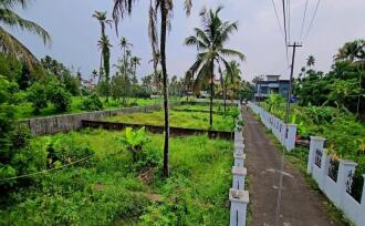 Residential Land for Sale in Ernakulam, Aluva, West kadungalloor, Vrindawan Bus Stop