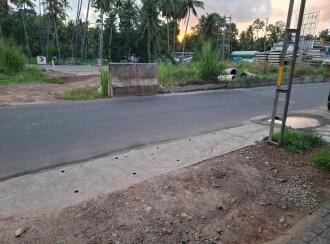 Commercial Shop for Sale in Kollam, Karunagapally, Oachira, Near indian oil petrol pump Changankulangara