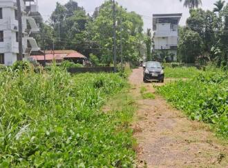 Residential Land for Sale in Ernakulam, Tripunithura, Tripunithura, Vymithi Road
