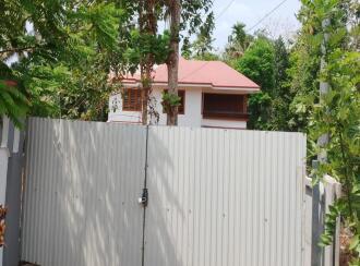 വാസയോഗ്യമായ ഭൂമി വില്പനയ്ക്ക് എറണാകുളം, Chottanikkara, Eruveli