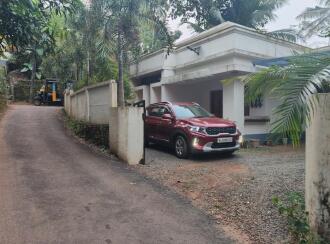 Residential House Villa for Rent in Kannur, Thalassery, New mahe, Madapeedika paral road