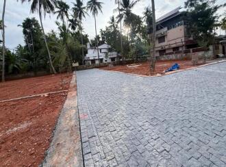 Residential Land for Sale in Ernakulam, Maradu, Maradu, Navadhara Library