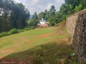 വാസയോഗ്യമായ ഭൂമി വില്പനയ്ക്ക് എറണാകുളം, Piravom, Piravom