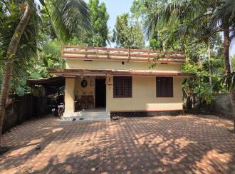 വാസയോഗ്യമായ വീട് / ഉല്ലാസഭവനം വില്പനയ്ക്ക് കോട്ടയം, Vaikom, Vaikom, Vaikom, Thekkenada