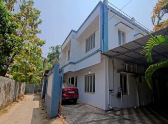 Commercial Building for Sale in Alleppey, Alappuzha, Paravoor, NH - 66 - Metal Tech Road