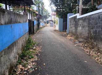 Residential House Villa for Sale in Trivandrum, Thiruvananthapuram, Peyad, near market junction