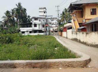 Residential Land for Sale in Ernakulam, Maradu, Kundannoor, Kundannoor