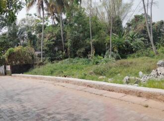Residential Land for Sale in Ernakulam, Maradu, Kundannoor, Kundannoor