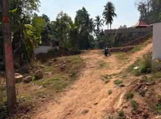 വാണിജ്യ ഭൂമി വില്പനയ്ക്ക് Trivandrum, Thiruvananthapuram, Vilappilsala, Near Police station