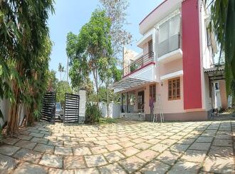Residential House Villa for Sale in Ernakulam, Aluva, Edathala, Muthirakkattumukal
