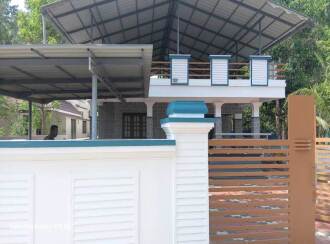 വാസയോഗ്യമായ വീട് വില്പനയ്ക്ക് Alleppey, Kayamkulam, Kayamkulam town, ERUVA