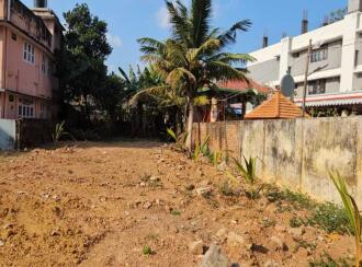 Residential Land for Sale in Trivandrum, Thiruvananthapuram, Jagathy, Mudippura Temple Road from Jagathy Junction running some what parallel to Kochar Road but joining Kochar Road at 1/2 K.M from Jagathy Junction