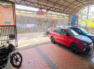 Commercial Building for Sale in Ernakulam, Ernakulam town, Vytilla, Tristar Towers, Near Thykoodam Underpass